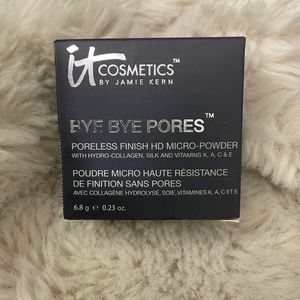 It cosmetics bye bye pores poreless finish HD micro-powder
